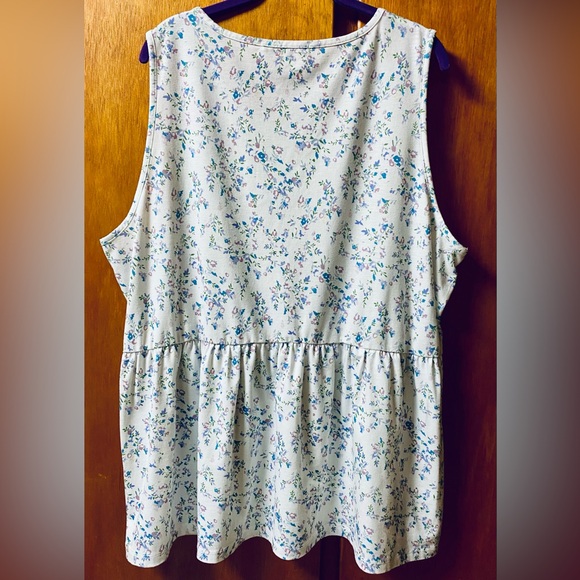 Michelle Mae “Renee” Ruffle Tank Top - Picture 4 of 8